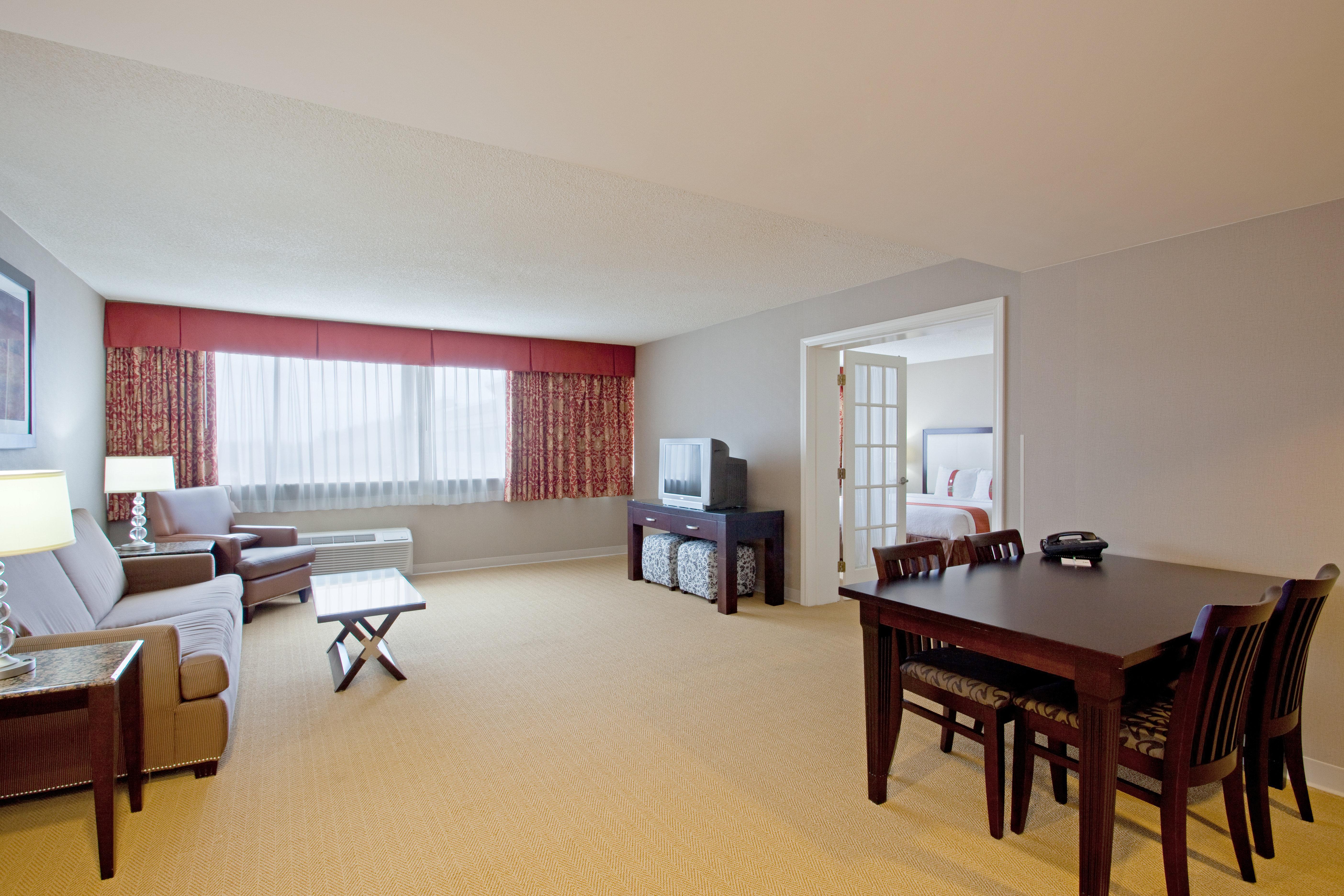 Holiday Inn & Suites Marlborough, An Ihg Hotel מראה חיצוני תמונה